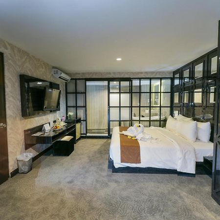 Royal Regantris Cendana Otel Surabaya Dış mekan fotoğraf