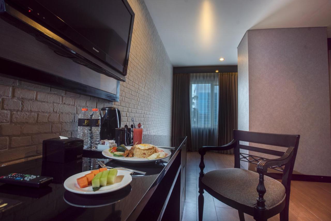 Royal Regantris Cendana Otel Surabaya Dış mekan fotoğraf