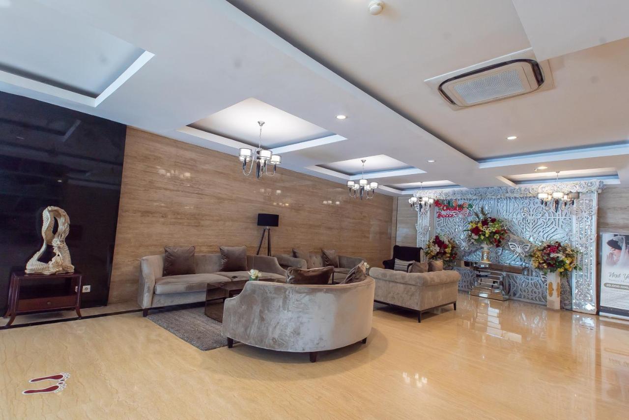 Royal Regantris Cendana Otel Surabaya Dış mekan fotoğraf