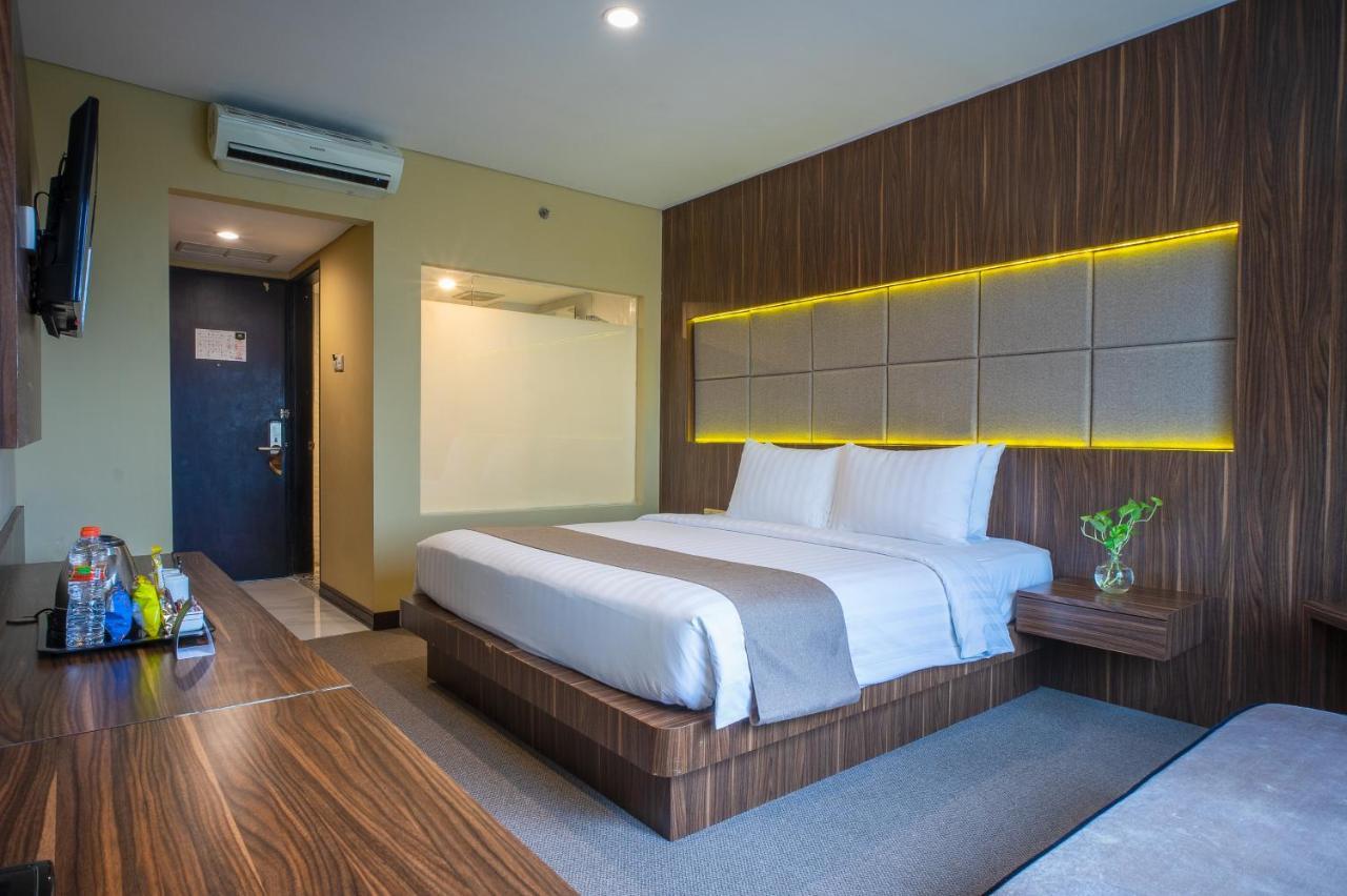 Royal Regantris Cendana Otel Surabaya Dış mekan fotoğraf
