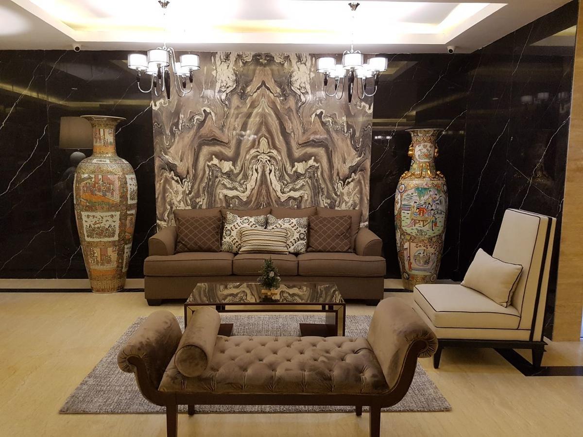 Royal Regantris Cendana Otel Surabaya Dış mekan fotoğraf